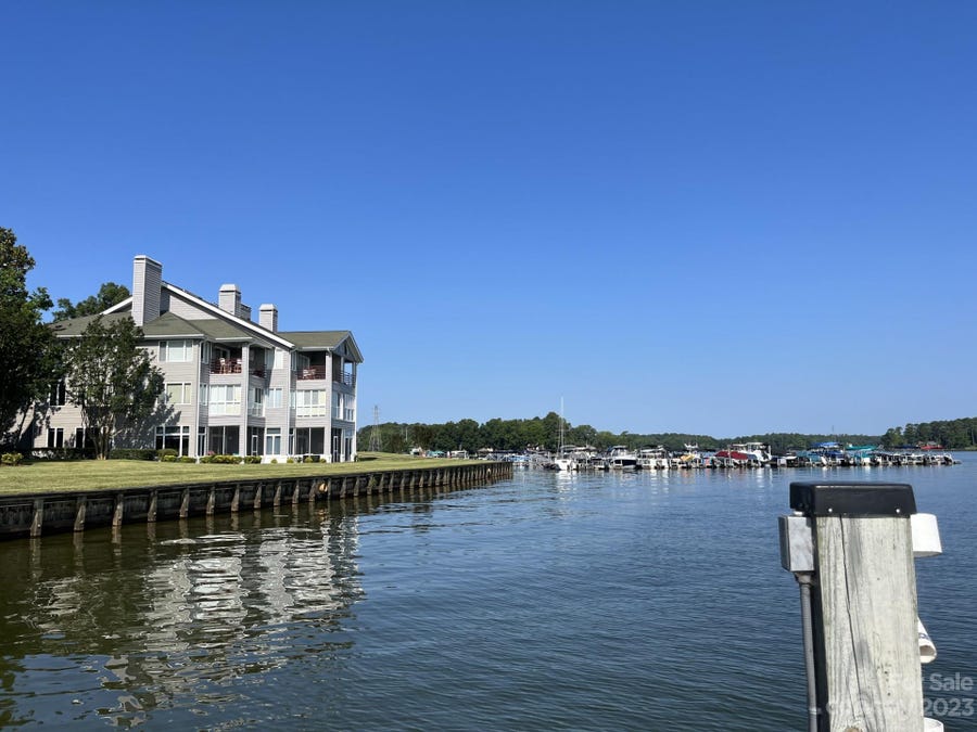 Homeland Realty Group