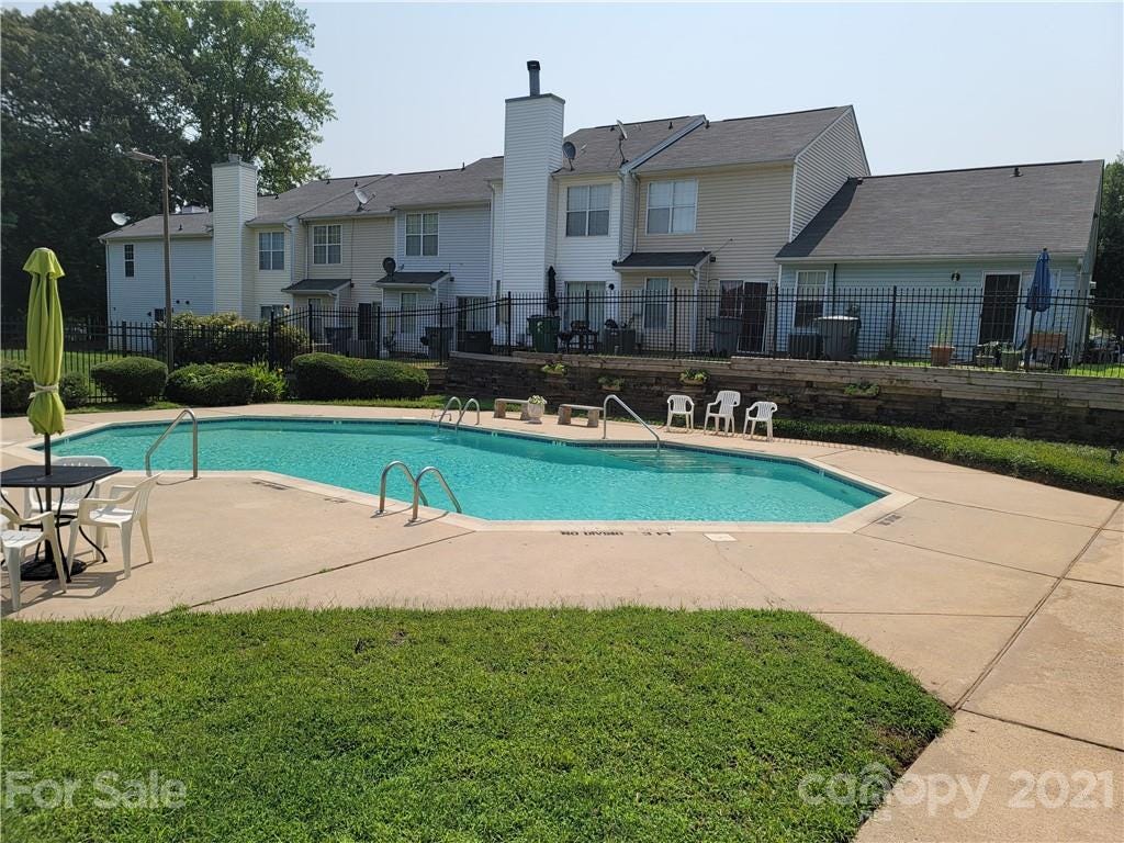 Sold 6422 Windsor Gate Lane, Charlotte, NC 28215 2 Beds / 1 Full